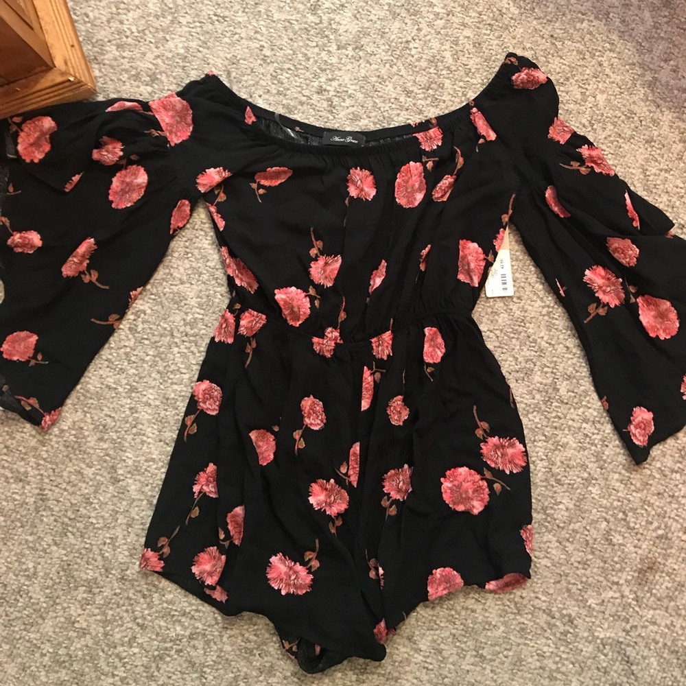 Off shoulder romper